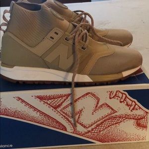 New balance lifestyle men’s sneakers, size 9.5